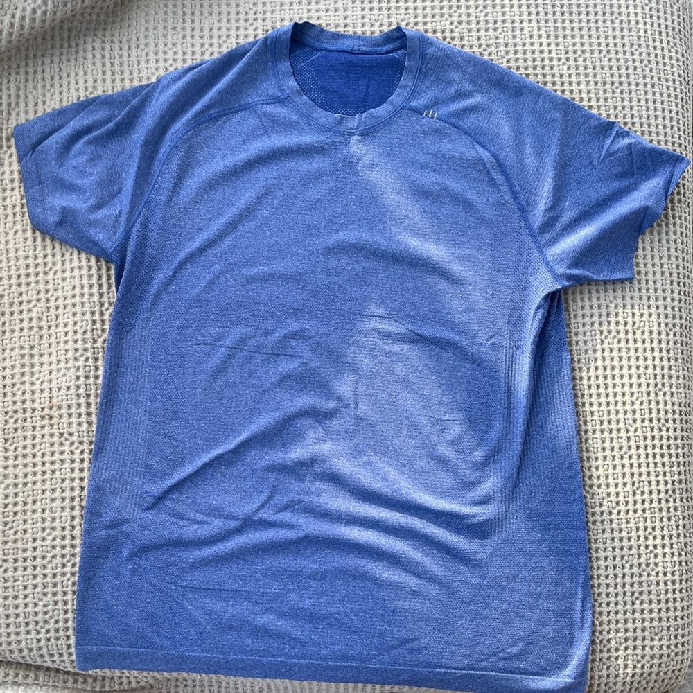 Lululemon Men's Blue Metal Vent Shirt (Large)